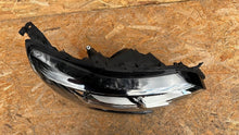 Load image into Gallery viewer, Frontscheinwerfer Renault Megane IV 260102555R LED Rechts Scheinwerfer Headlight SCH2384764804ib