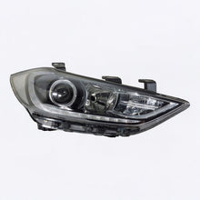 Load image into Gallery viewer, Frontscheinwerfer Hyundai Elantra 92102-F2 Xenon Rechts Scheinwerfer Headlight