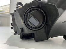 Laden Sie das Bild in den Galerie-Viewer, Frontscheinwerfer Mercedes-Benz A2069066204 LED Rechts Scheinwerfer Headlight SCH9026054849rv