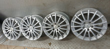 Laden Sie das Bild in den Galerie-Viewer, 4x Alufelge 16 Zoll 6.5" 5x112 38ET Matt Silber A2054012502 Mercedes-Benz FEL8191730515fr