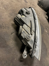 Load image into Gallery viewer, Frontscheinwerfer VW Scirocco 1K8941005G 89319951 Links Scheinwerfer Headlight