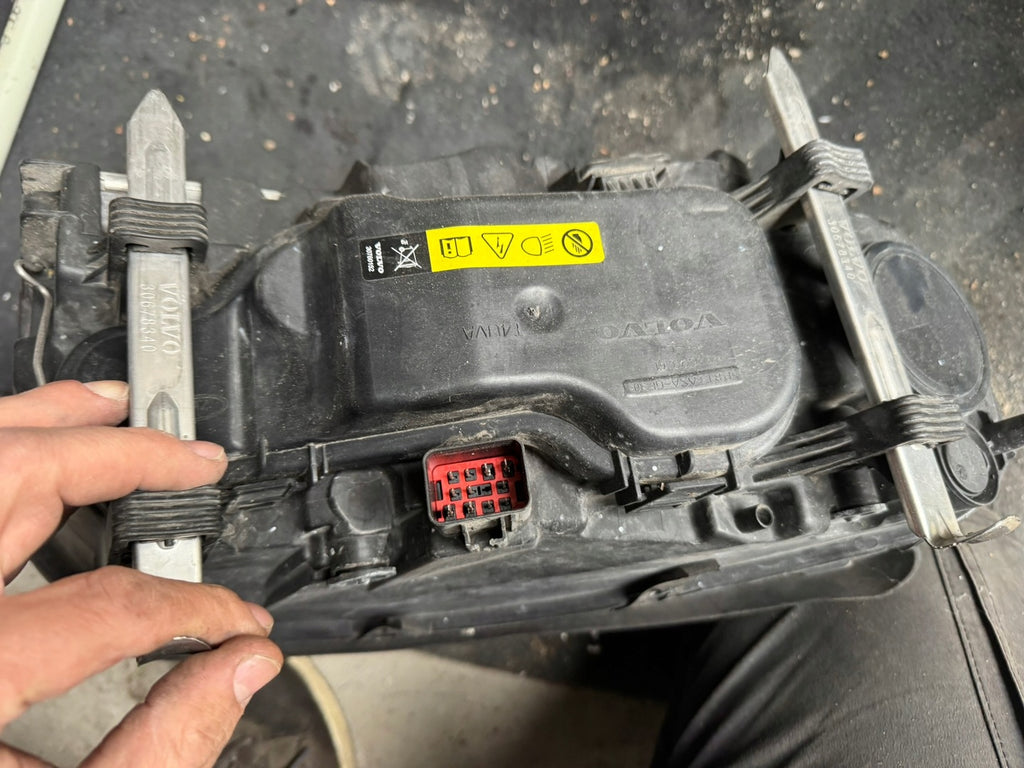 Frontscheinwerfer Volvo S80 II 8635075 Xenon Links Scheinwerfer Headlight SCH7284803709qj
