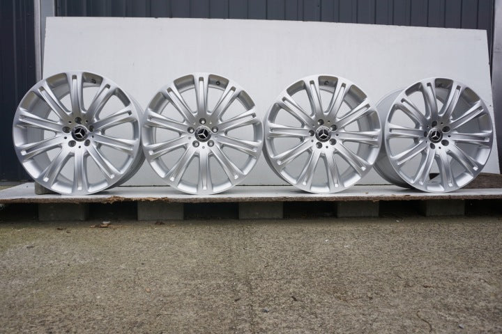 4x Alufelge 20 Zoll 8.5" 5x112 29ET Glanz Silber A2924010300 Mercedes-Benz Gle FEL3187060872gv