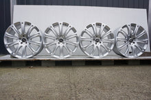 Laden Sie das Bild in den Galerie-Viewer, 4x Alufelge 20 Zoll 8.5" 5x112 29ET Glanz Silber A2924010300 Mercedes-Benz Gle FEL3187060872gv