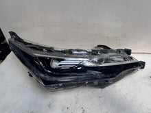 Load image into Gallery viewer, Frontscheinwerfer Toyota Corolla 81110-02L70 LED Rechts Scheinwerfer Headlight SCH2061298345gw