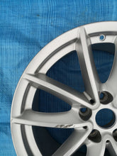 Laden Sie das Bild in den Galerie-Viewer, 1x Alufelge 18 Zoll 8.5" 5x112 44ET Glanz Silber 6880684 BMW X5 G05 Rim Wheel FEL2284664382tr