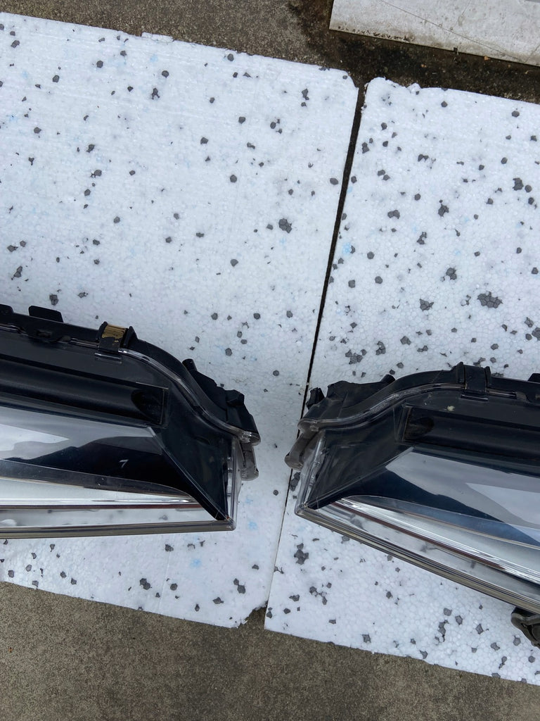 Frontscheinwerfer Toyota C-Hr Chr 81110-F4030 Ein Stück (Rechts oder Links)