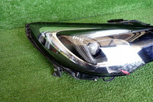 Laden Sie das Bild in den Galerie-Viewer, Frontscheinwerfer Opel Astra 39218026 Rechts Scheinwerfer Headlight SCH9382421575zw
