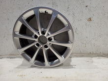 Laden Sie das Bild in den Galerie-Viewer, 1x Alufelge 17 Zoll 6.5" 5x112 44ET Glanz Silber A1774010300 Mercedes-Benz W177 FEL4328659269xq