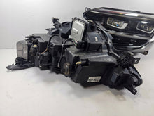 Laden Sie das Bild in den Galerie-Viewer, Frontscheinwerfer Renault Megane IV 260601093R Ein Satz Scheinwerfer Headlight SCH2814400534ym