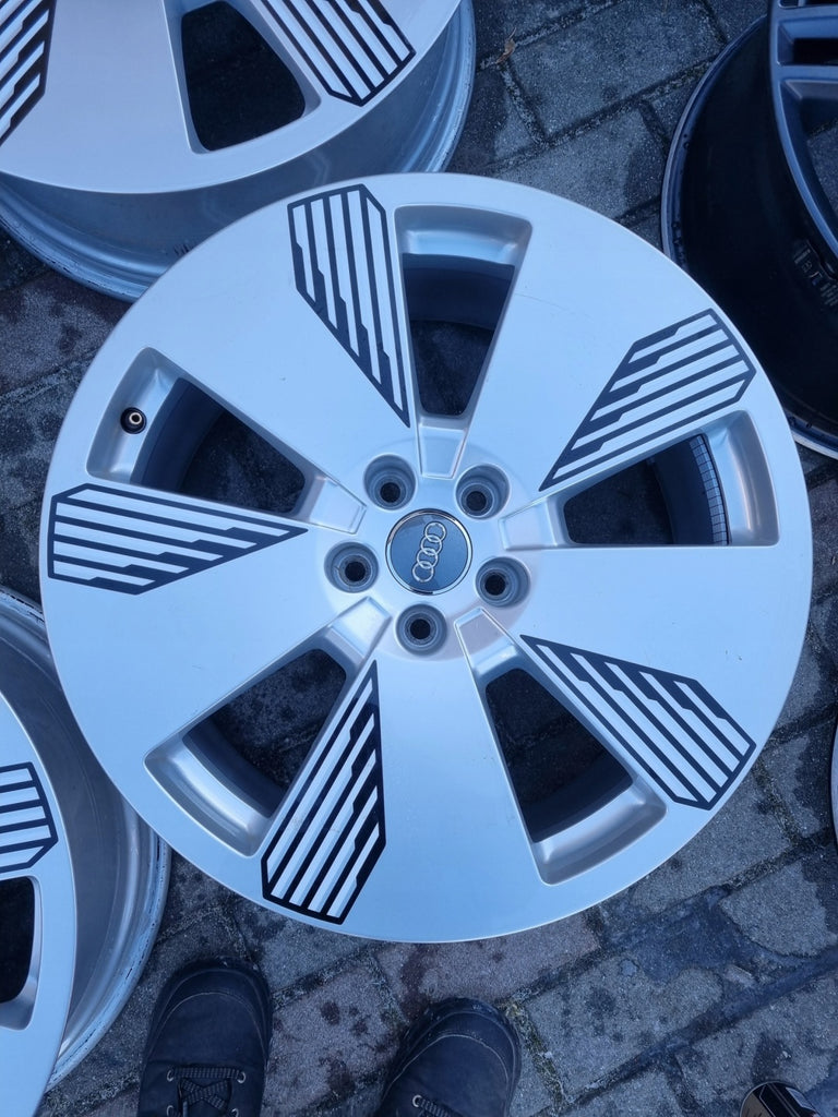 4x Alufelge 19 Zoll 8.0" 5x112 34ET Glanz Silber 4KE601025L Audi E-Tron FEL6712551075qf