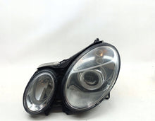 Laden Sie das Bild in den Galerie-Viewer, Frontscheinwerfer Mercedes-Benz W211 A2118200161 Links Scheinwerfer Headlight SCH5119551811kx