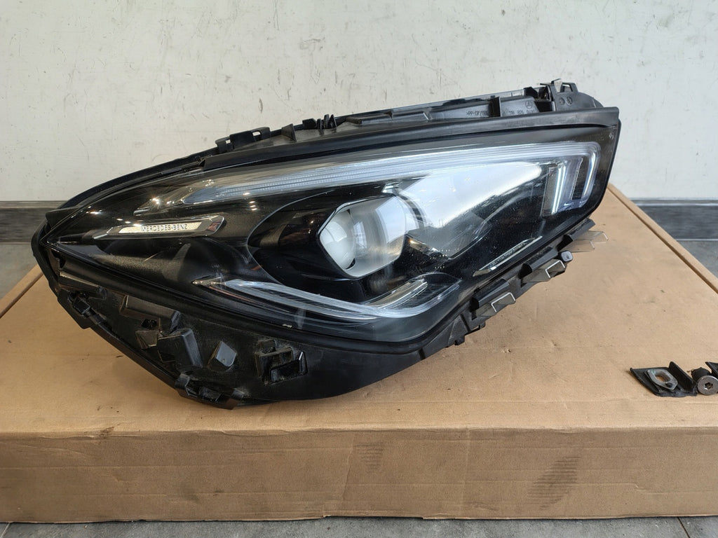 Frontscheinwerfer Mercedes-Benz Cla A1189062600 Full LED Rechts Headlight SCH3860313371yz