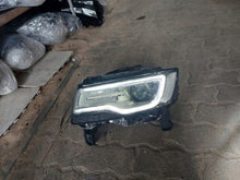 Laden Sie das Bild in den Galerie-Viewer, Frontscheinwerfer Jeep Grand Cherokee Wk2 LED Ein Satz Scheinwerfer Headlight SCH3962147822ud