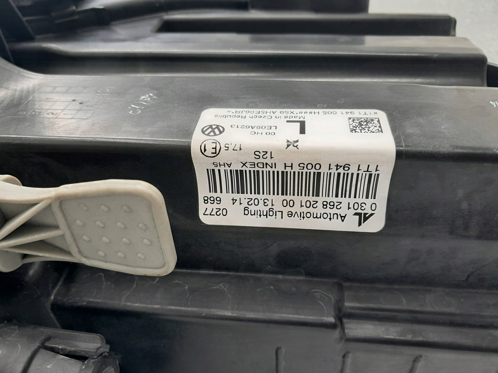 Frontscheinwerfer VW Touran 1T1941005H Links Scheinwerfer Headlight