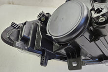 Laden Sie das Bild in den Galerie-Viewer, Frontscheinwerfer Mercedes-Benz Sprinter A9109060100 Rechts Headlight SCH7524715566ny