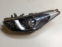 Laden Sie das Bild in den Galerie-Viewer, Frontscheinwerfer Hyundai I30 92101-A6010 Links Scheinwerfer Headlight SCH6744067001xr