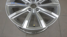 Laden Sie das Bild in den Galerie-Viewer, 1x Alufelge 17 Zoll 7.0&quot; 5x112 40ET 3G0601025D VW Passat B8 Rim Wheel