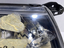 Laden Sie das Bild in den Galerie-Viewer, Frontscheinwerfer Mitsubishi Pajero 10087420 Rechts Scheinwerfer Headlight