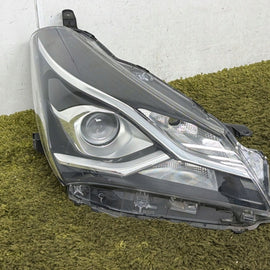 Frontscheinwerfer Toyota Yaris LED Rechts Scheinwerfer Headlight SCH6058810320kd