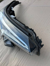 Laden Sie das Bild in den Galerie-Viewer, Frontscheinwerfer Toyota C-Hr Chr 81110F4031 Rechts Scheinwerfer Headlight SCH9886620049mh