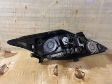 Laden Sie das Bild in den Galerie-Viewer, Frontscheinwerfer Renault Laguna III Coupe 260605058R Xenon Links Headlight