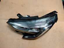 Laden Sie das Bild in den Galerie-Viewer, Frontscheinwerfer Renault 260604183R LED Links Scheinwerfer Headlight