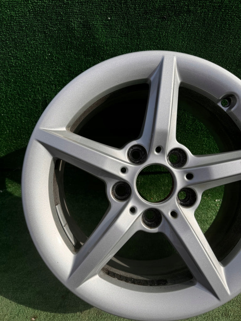 1x Alufelge 16 Zoll 7.0" 5x120 40ET Glanz Silber 6866302 BMW 1 F21 E87 F20 FEL7694676185an