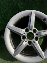Load image into Gallery viewer, 1x Alufelge 16 Zoll 7.0" 5x120 40ET Glanz Silber 6866302 BMW 1 F21 E87 F20 FEL7694676185an