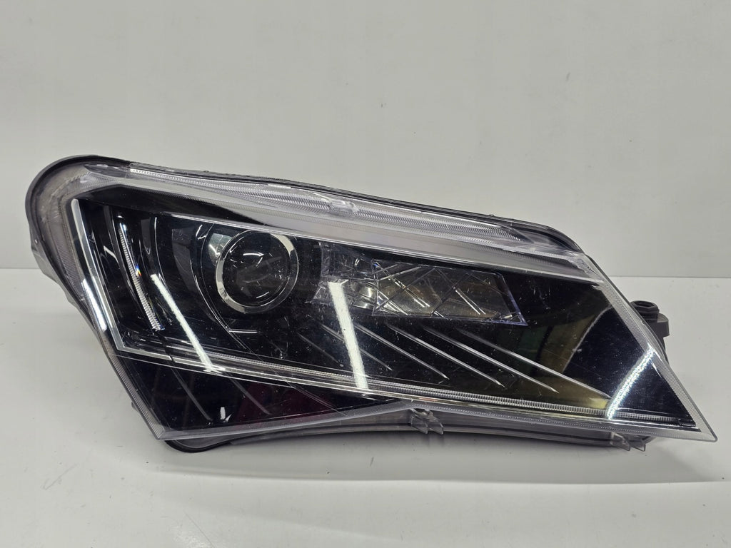Frontscheinwerfer Skoda Superb 3V1941016A Rechts Scheinwerfer Headlight SCH7153090570yc