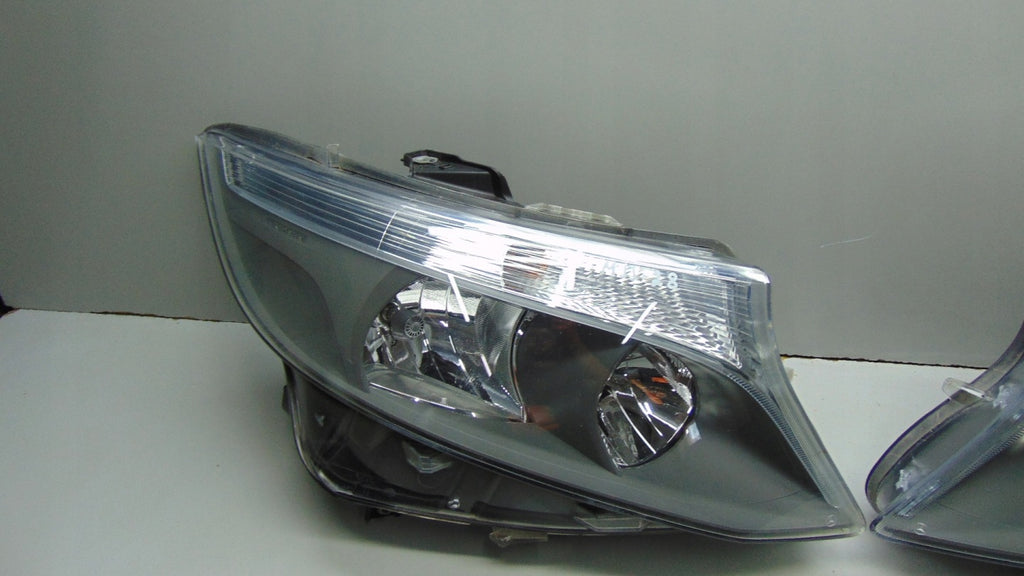 Frontscheinwerfer Mercedes-Benz Vito W447 A4478200061 Ein Satz Headlight SCH8020249644jb