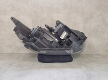 Laden Sie das Bild in den Galerie-Viewer, Frontscheinwerfer Renault III 260600331R LED Links Scheinwerfer Headlight SCH3116621871cv