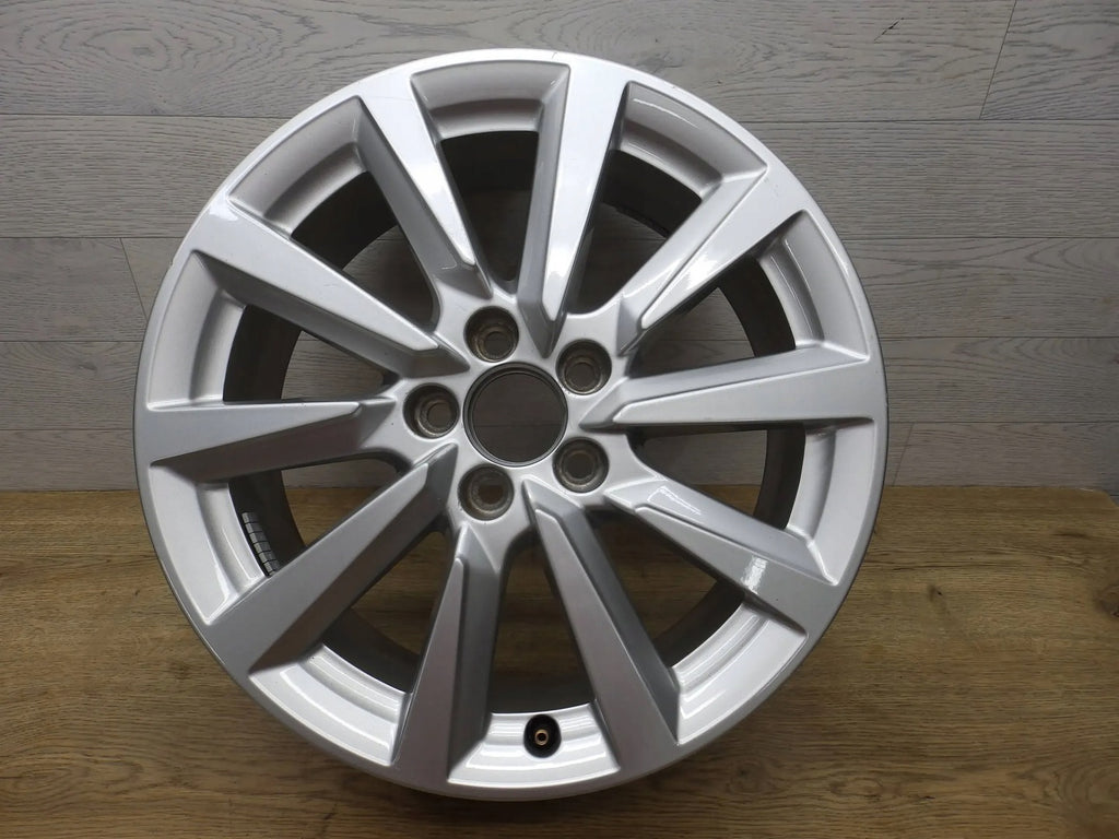 1x Alufelge 16 Zoll 6.5" 5x100 40ET 82A601025C Audi A1 Rim Wheel