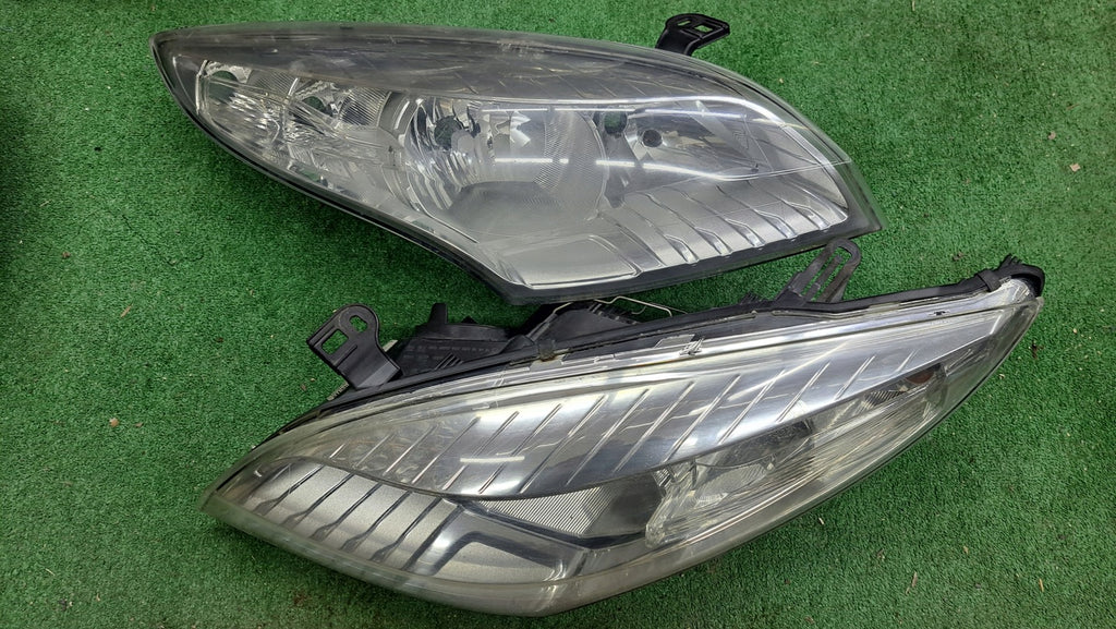 Frontscheinwerfer Renault Megane III 260600017R LED Rechts oder Links