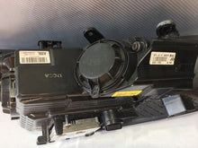 Laden Sie das Bild in den Galerie-Viewer, Frontscheinwerfer Kia Ceed Bi-Xenon Ein Stück (Rechts oder Links) Headlight