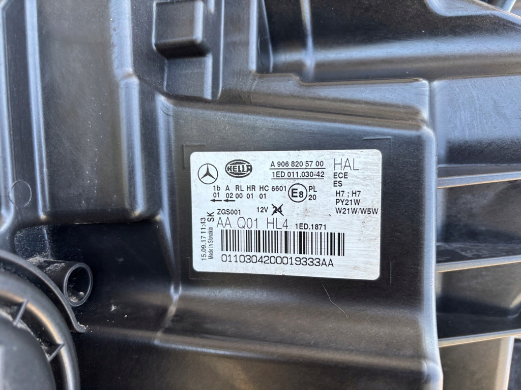Frontscheinwerfer Mercedes-Benz Sprinter 906 A9068205700 Rechts Headlight SCH8545722126it