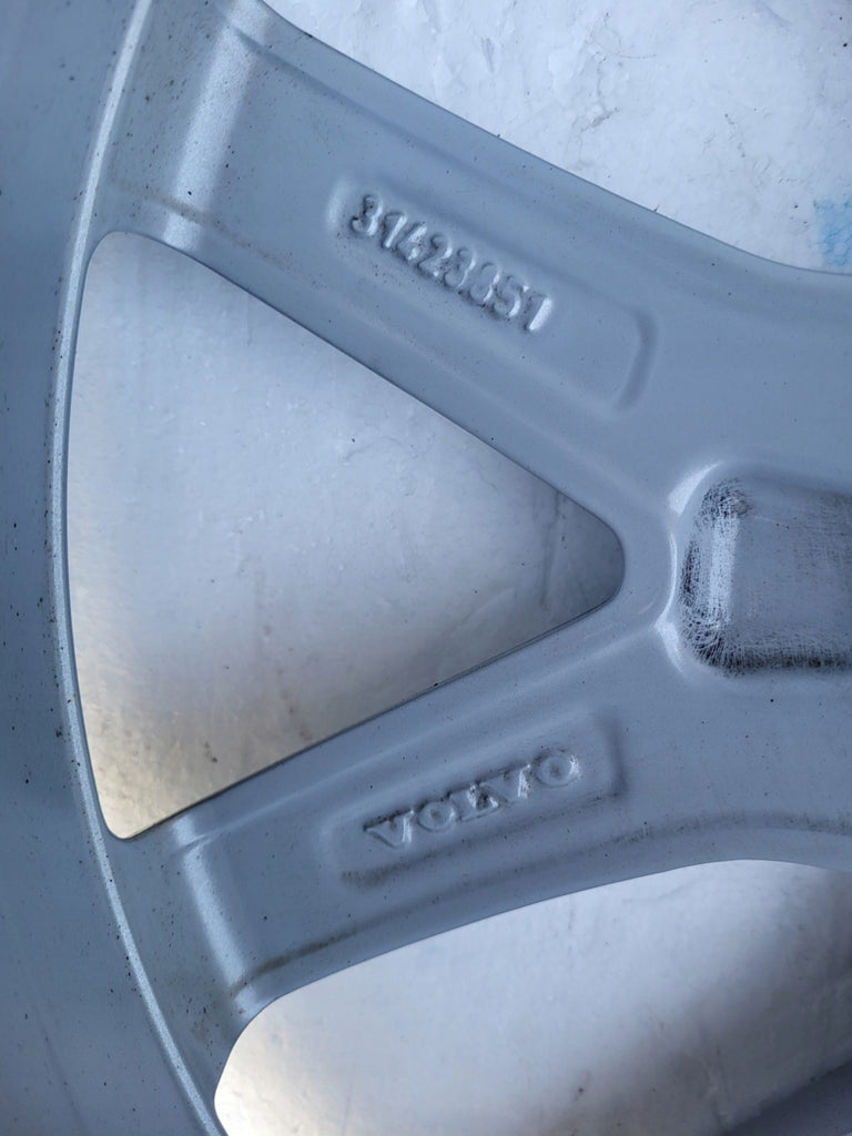 1x Alufelge 18 Zoll 7.5" 5x108 50 5ET Glanz Silber 31423851 Volvo Xc60 Rim Wheel FEL6179474935dc