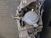 Laden Sie das Bild in den Galerie-Viewer, Frontscheinwerfer Renault Megane III 260606227R Links Scheinwerfer Headlight SCH9329692307pt