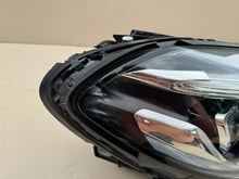 Laden Sie das Bild in den Galerie-Viewer, Frontscheinwerfer Mercedes-Benz W246 A2469065401 Rechts Scheinwerfer Headlight