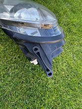 Load image into Gallery viewer, Frontscheinwerfer VW Touareg 7L6941015 Xenon Links Scheinwerfer Headlight