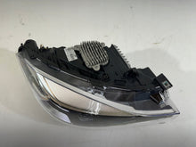 Laden Sie das Bild in den Galerie-Viewer, Frontscheinwerfer BMW F34 8738724-01 LED Rechts Scheinwerfer Headlight SCH8029083968tw