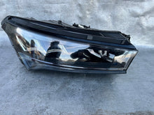 Load image into Gallery viewer, Frontscheinwerfer Skoda Enyaq 5LB941016 Rechts Scheinwerfer Headlight