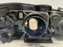 Laden Sie das Bild in den Galerie-Viewer, Frontscheinwerfer Renault Laguna 8200354740 Xenon Links Scheinwerfer Headlight