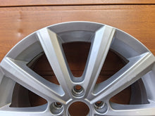 Load image into Gallery viewer, 1x Alufelge 16 Zoll 6.5" 5x112 42ET Glanz Silber 3G0071496B VW Passat Golf I FEL2480701970xq