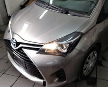 Laden Sie das Bild in den Galerie-Viewer, Frontscheinwerfer Toyota Yaris Links Scheinwerfer Headlight SCH6150555093ks