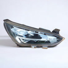 Laden Sie das Bild in den Galerie-Viewer, Frontscheinwerfer Ford Focus JX7B-13E014-SA full LED Rechts Headlight