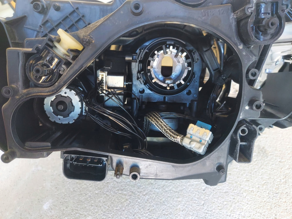 Frontscheinwerfer BMW F01 F02 7348506-01 Rechts Scheinwerfer Headlight SCH6886281830gz