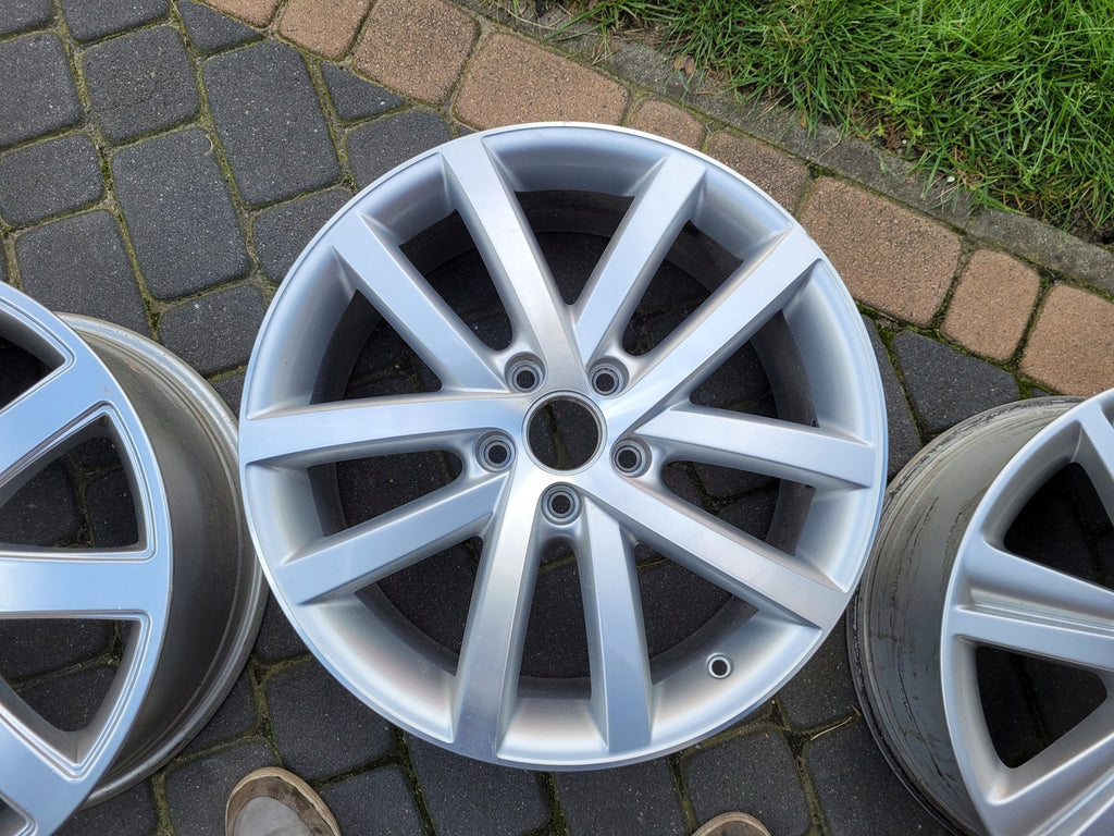 1x Alufelge 16 Zoll 6.5" 5x112 49ET Glanz Silber A2464010500 Mercedes-Benz W246