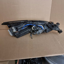 Laden Sie das Bild in den Galerie-Viewer, Frontscheinwerfer Mazda 6 Gh Xenon FALSE Scheinwerfer Headlight SCH7910970434yj