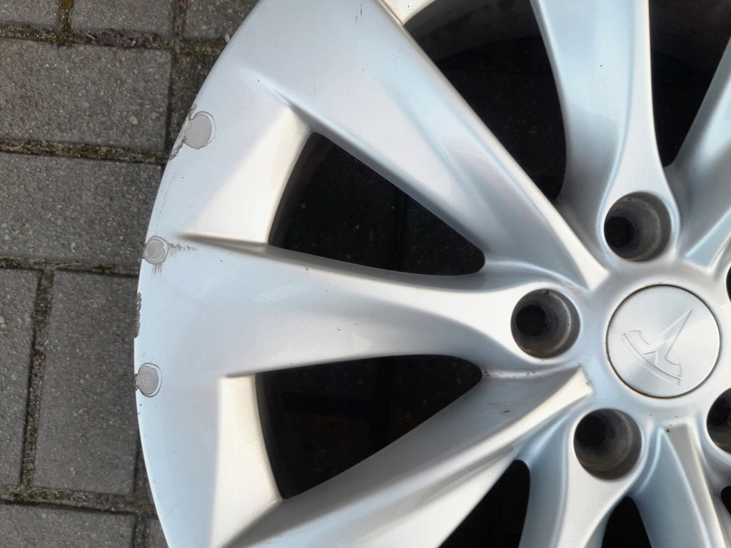 1x Alufelge 19 Zoll 8.0" 5x114.3 40ET Glanz 105933700B Tesla Model S Rim Wheel FEL8753336148lm